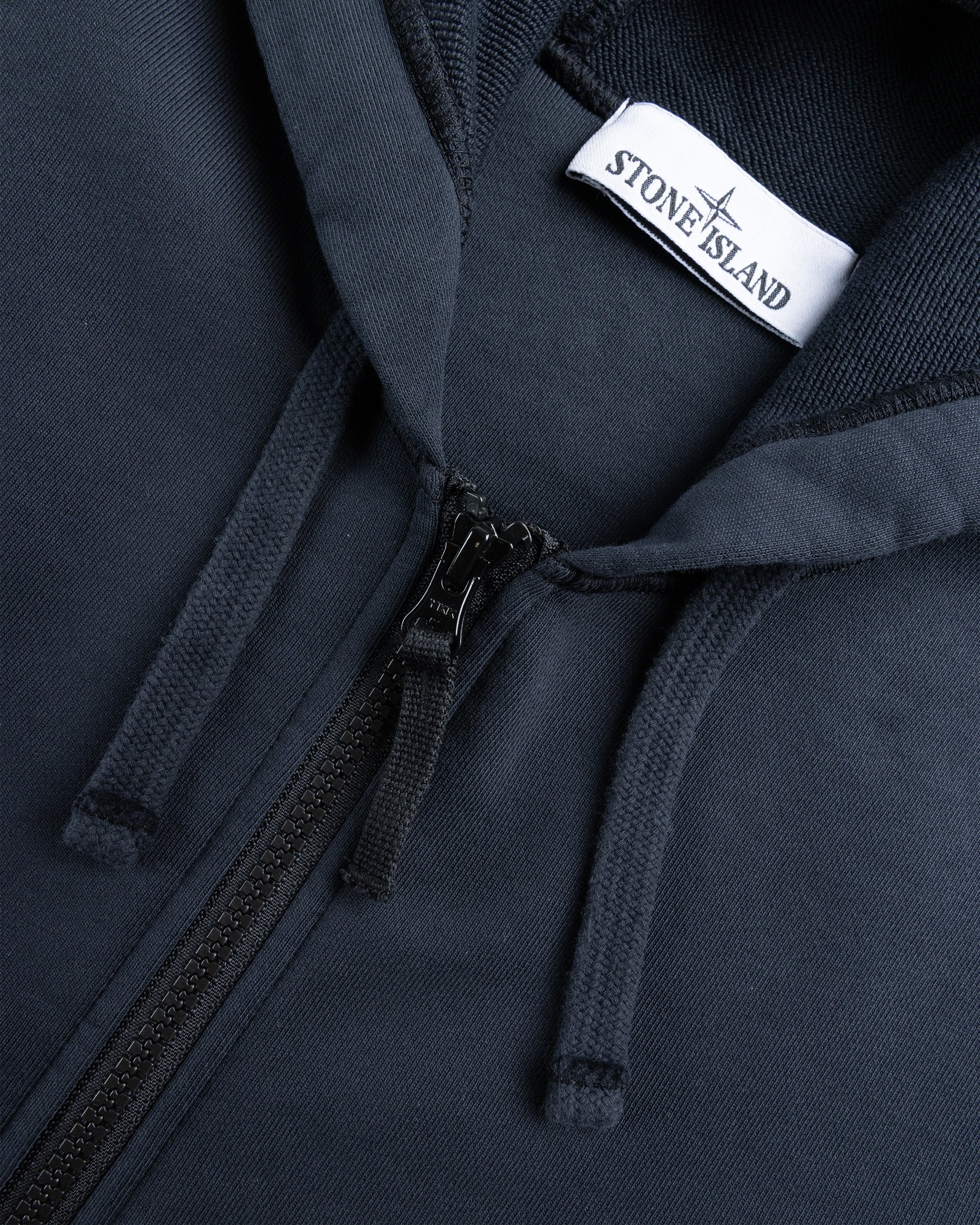 Navy blue stone island sweatshirt deals